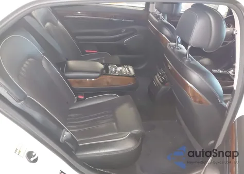 2017 Genesis G90 3.3T Premium из США, поврежденный, VIN KMHG34JA6HU029815